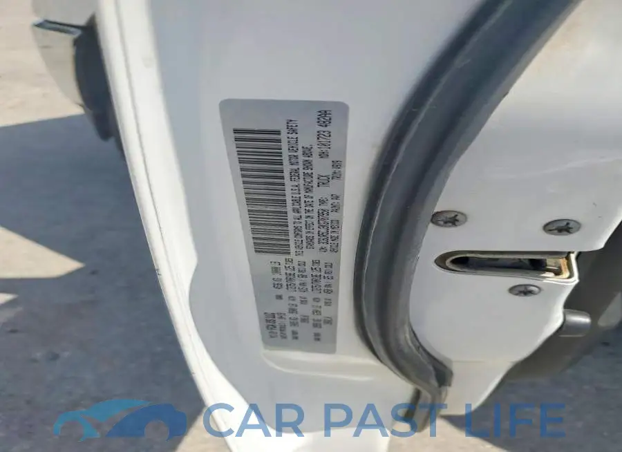 3C6UR5CJ3KG707950# 12