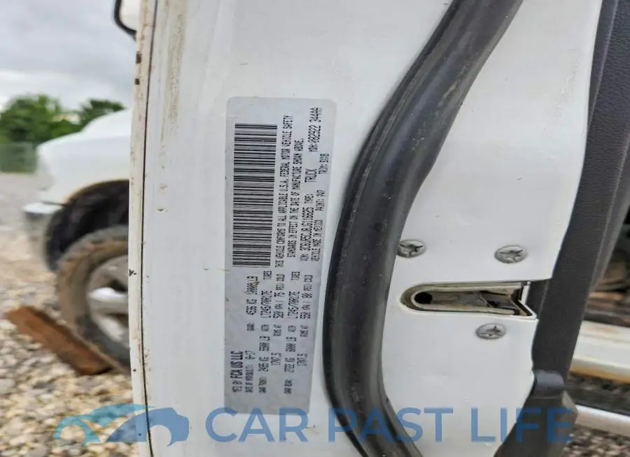 3C6UR5CJ8JG116625# 12