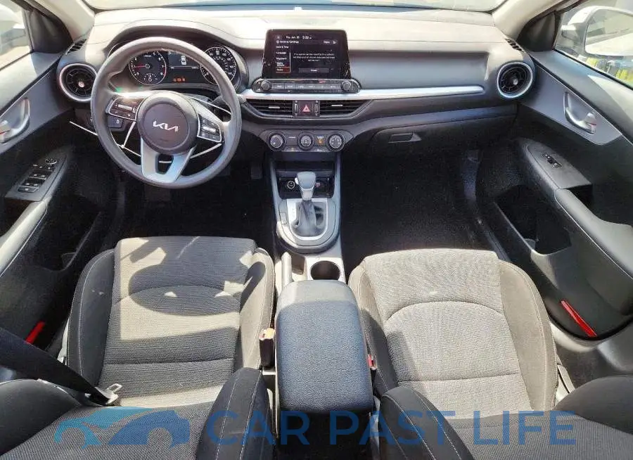 3KPF24AD0RE819947# 8
