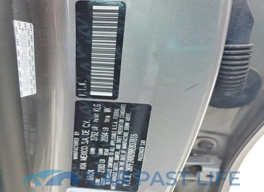 3KPF24AD9RE837816# 12