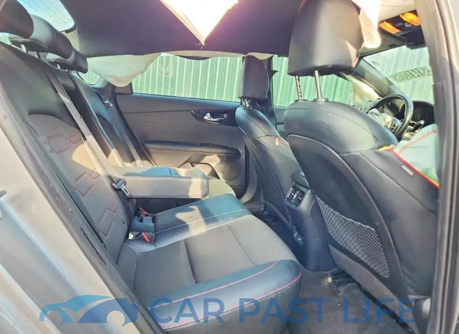 3KPF44AC2PE587317# 10