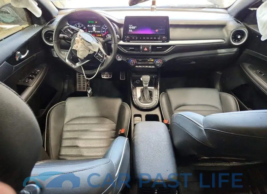 3KPF54AD4RE721723# 8