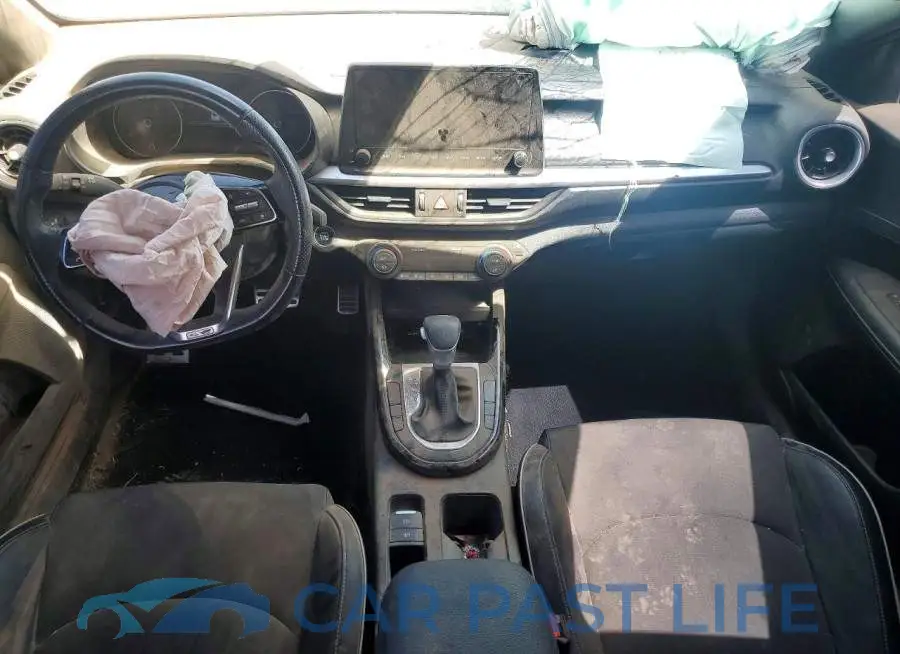 3KPF54AD5PE585812# 8