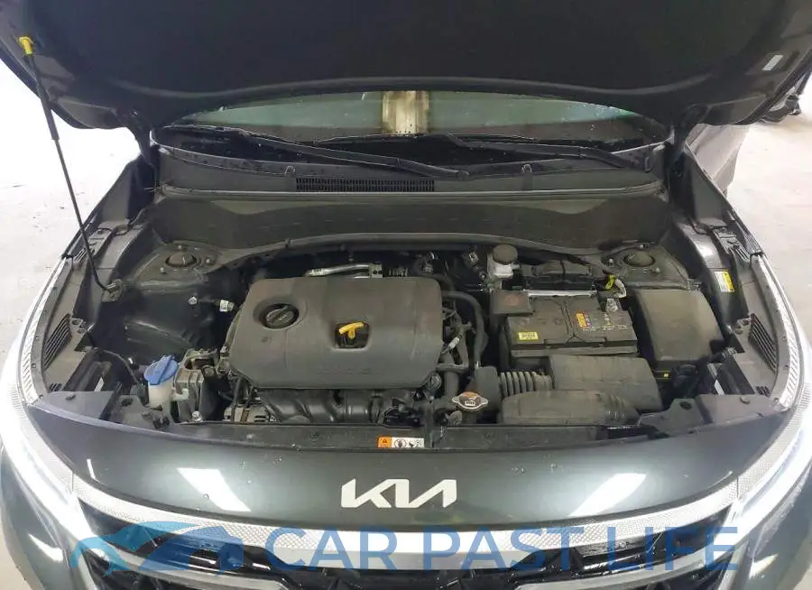 KNDEU2AA7R7615842# 12