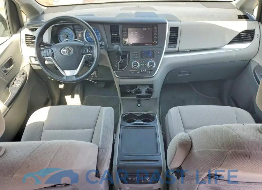 5TDKZ3DC5KS993841# 8