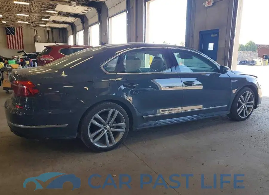 1VWDT7A3XHC037770# 3