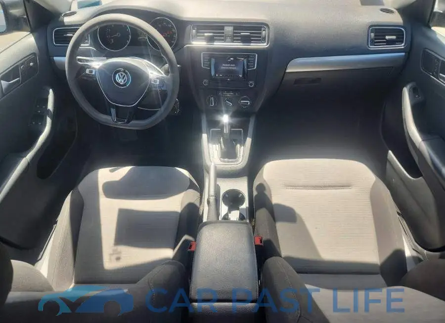3VW2B7AJ7HM211401# 8