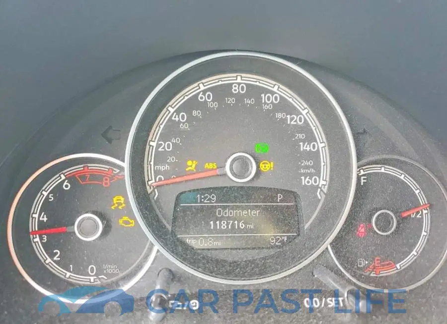 3VW5DAAT8JM516630# 9