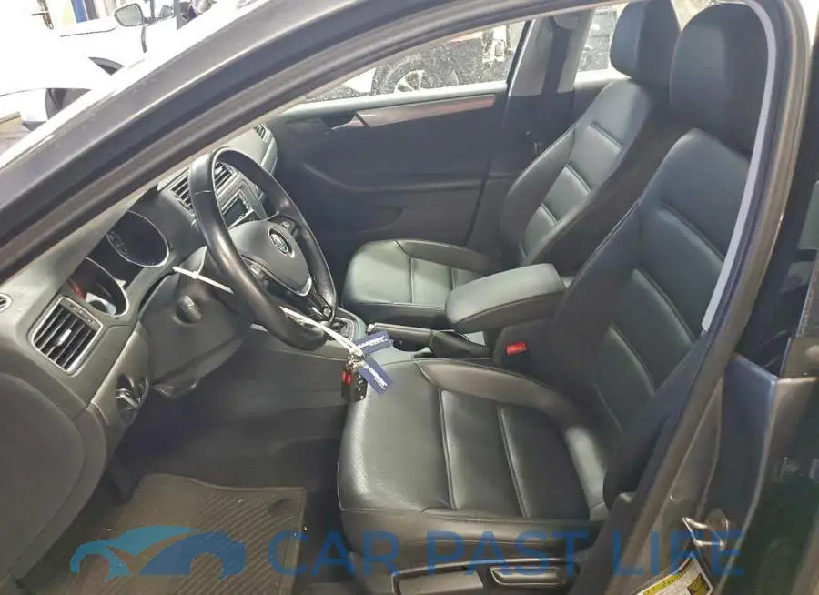 3VWDB7AJ5HM228500# 7