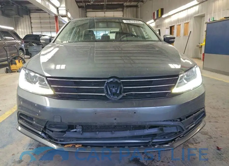 3VWDB7AJ5HM228500# 5