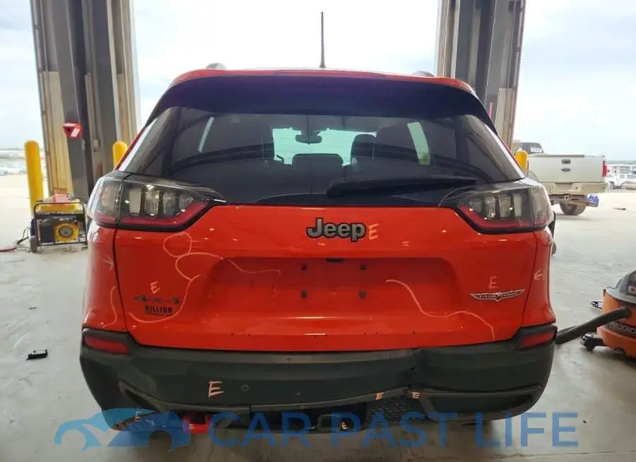1C4PJMBX3MD165892# 6