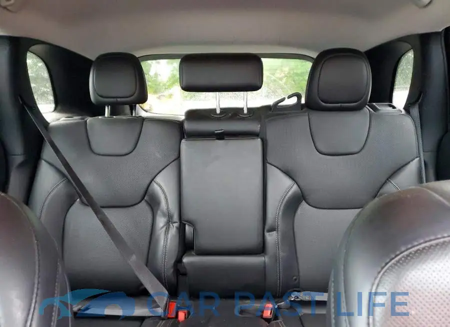 1C4PJMDX3KD412970# 10