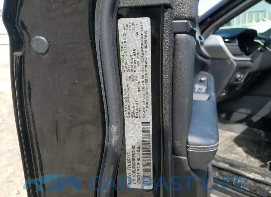 1C4RJKAG8R8924082# 13