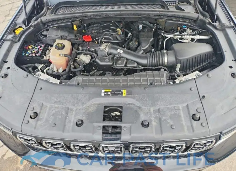 1C4RJKEG3M8112613# 12