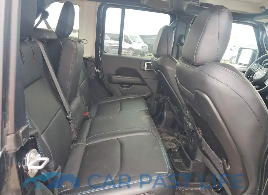 1C4RJXR62RW318717# 11