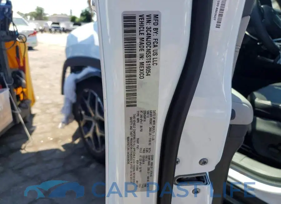 3C4NJDCN5ST619054# 13