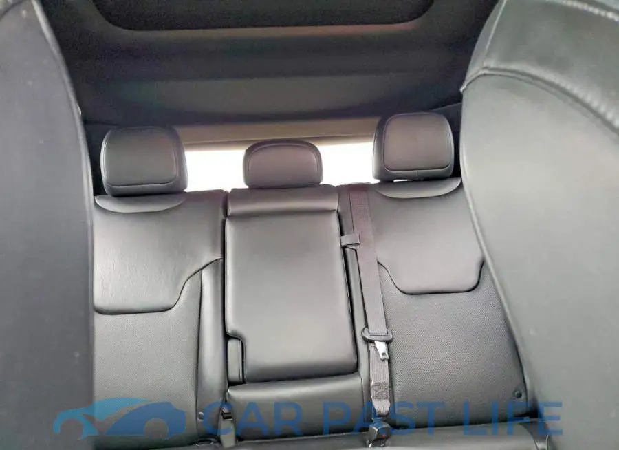 3C4NJDCN8PT558158# 10