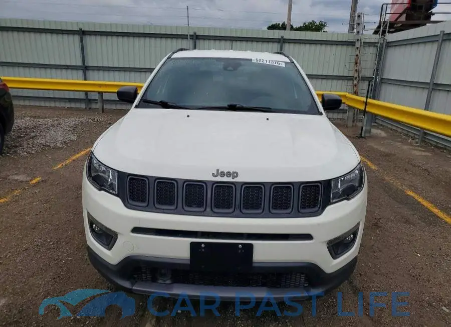 3C4NJDEB9MT524521# 5