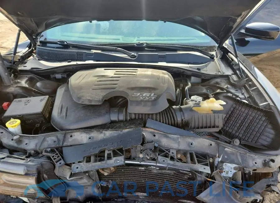 2C3CDXBG4HH584032# 11