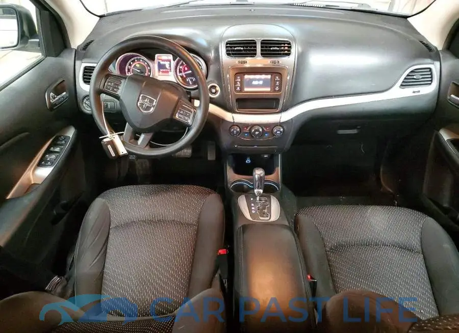 3C4PDCAB3HT582677# 8