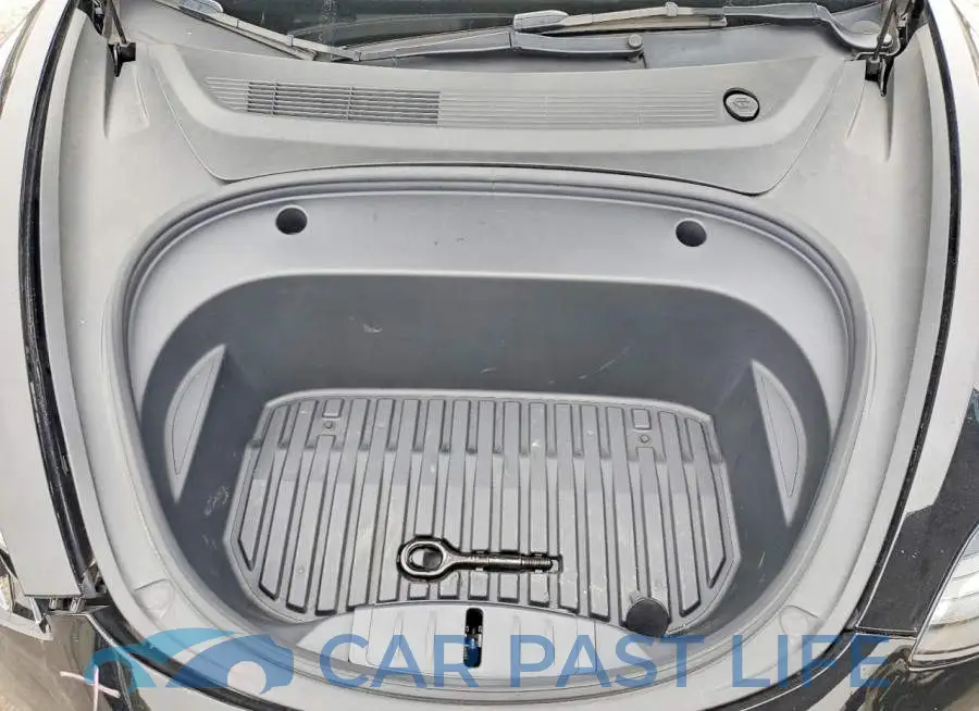 5YJ3E1EA1PF499330# 11