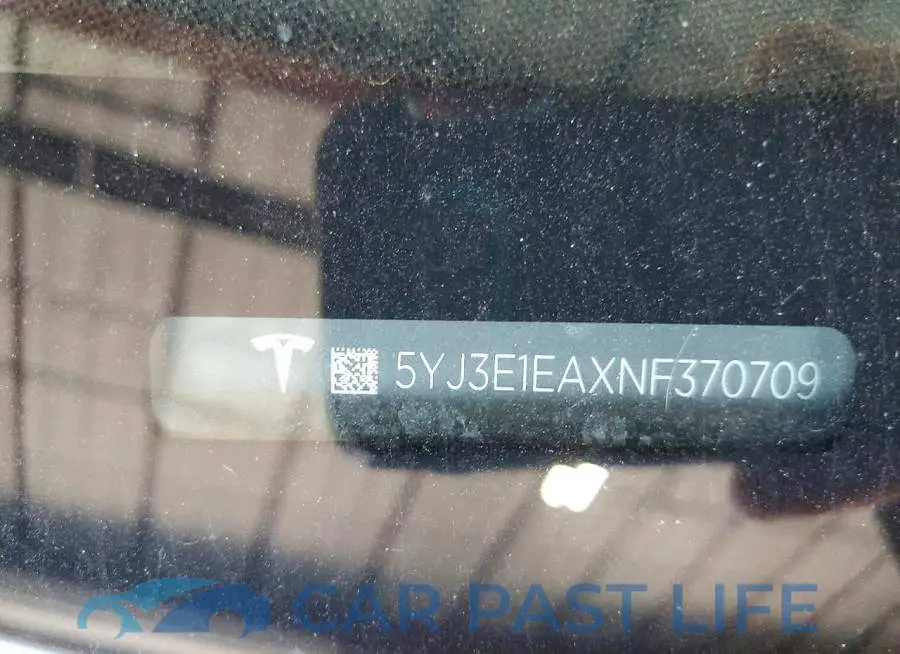 5YJ3E1EAXNF370709# 12