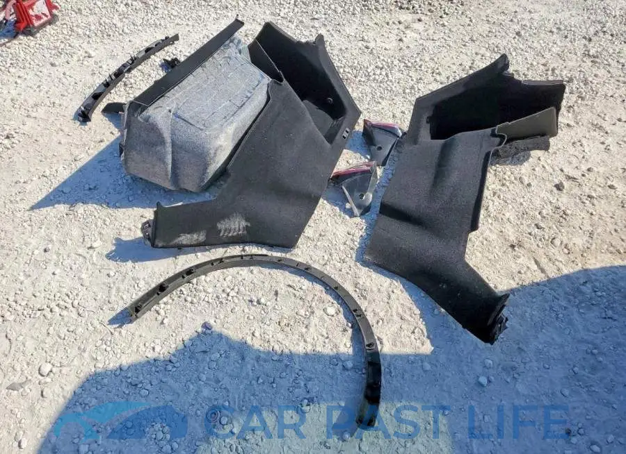 7SAYGDEE7PF880185# 12