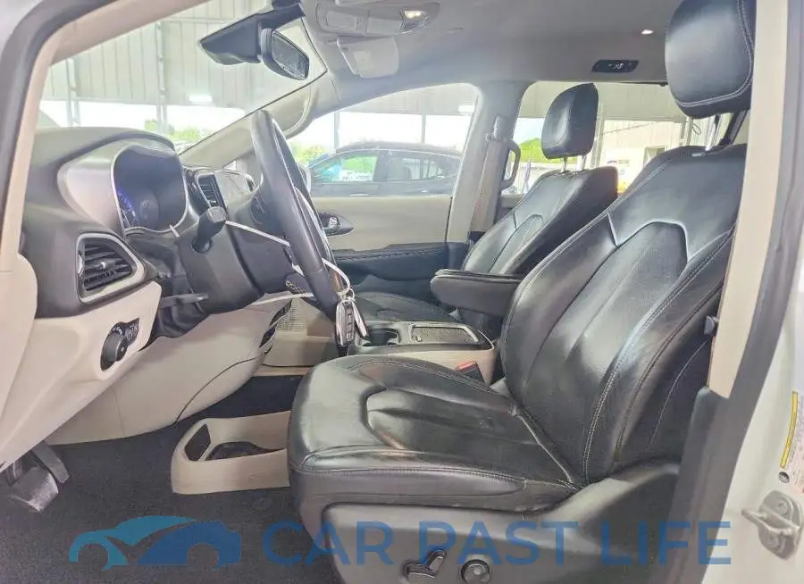 2C4RC1BG8NR178282# 7