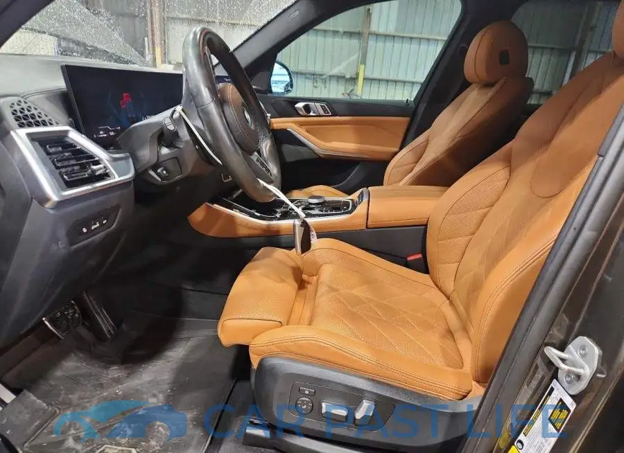 5UX13EU03R9V09042# 7