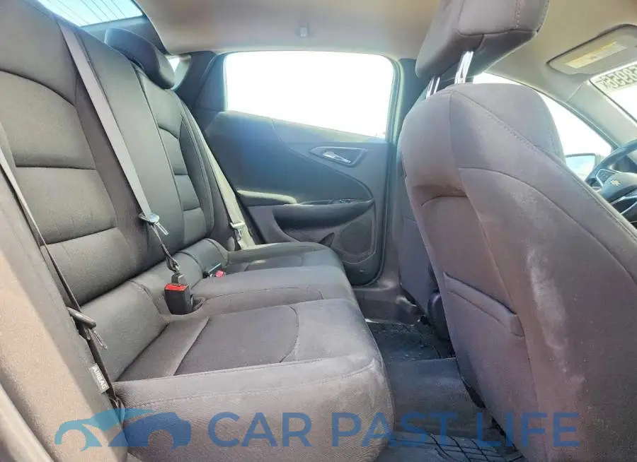 1G1ZB5ST5PF117952# 10
