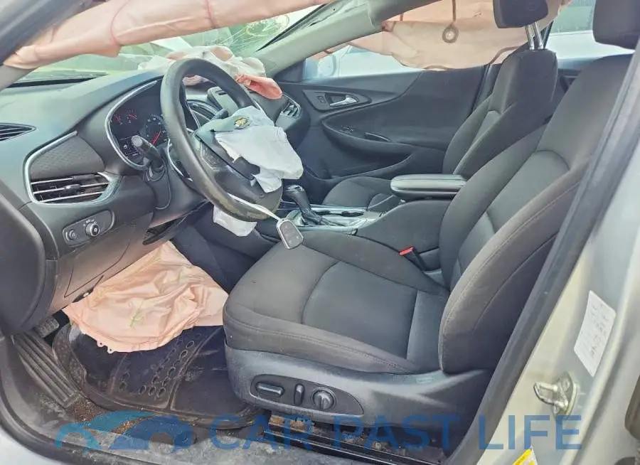 1G1ZD5ST2JF160971# 7