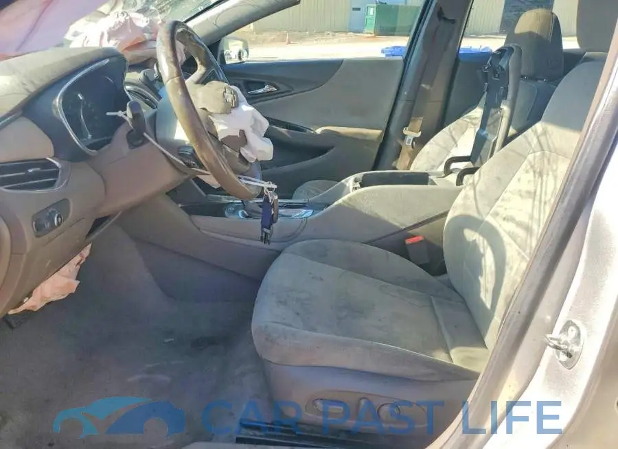 1G1ZD5ST5JF143467# 7
