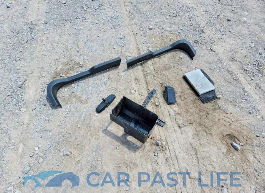 1G1ZD5ST8JF156049# 12
