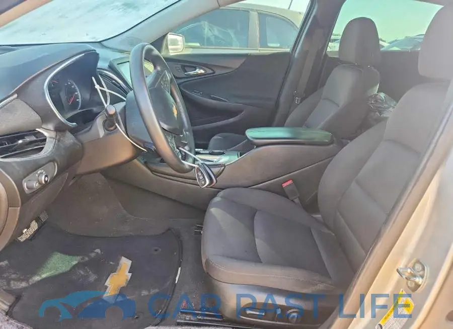 1G1ZD5ST8JF156049# 7