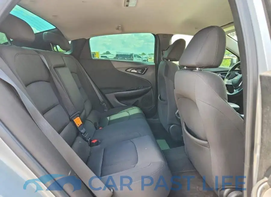 1G1ZD5ST8JF156049# 10