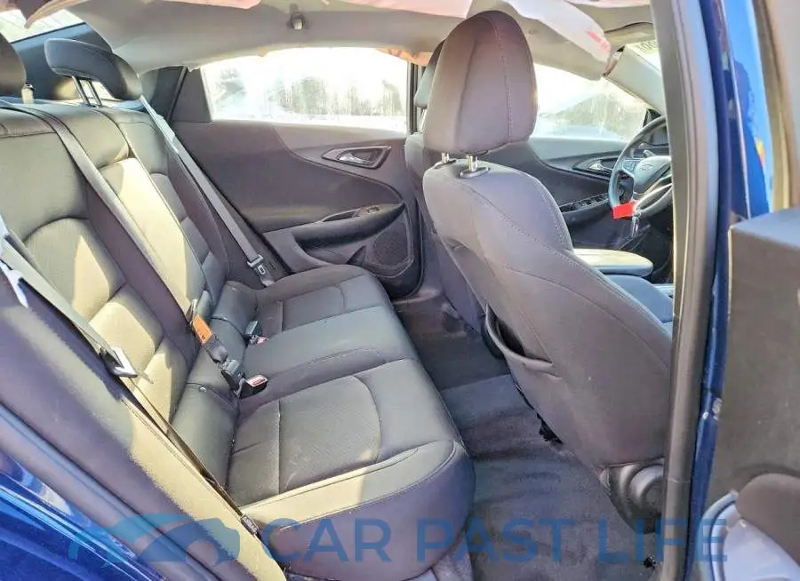 1G1ZD5ST8NF162682# 10