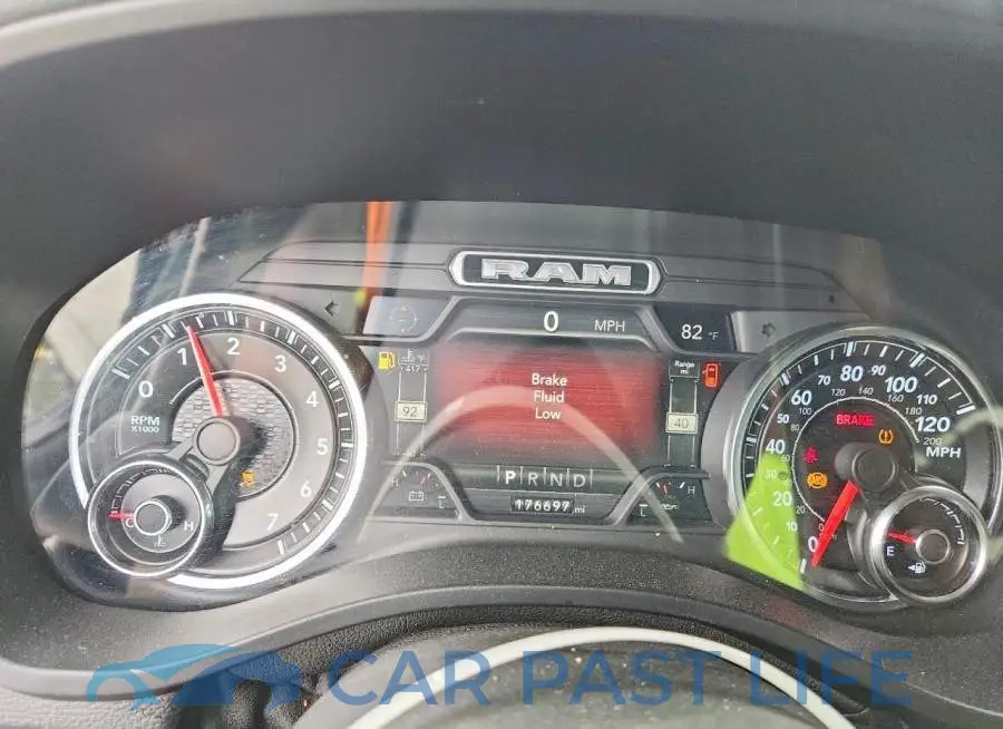 1C6SRFFT1KN802279# 9