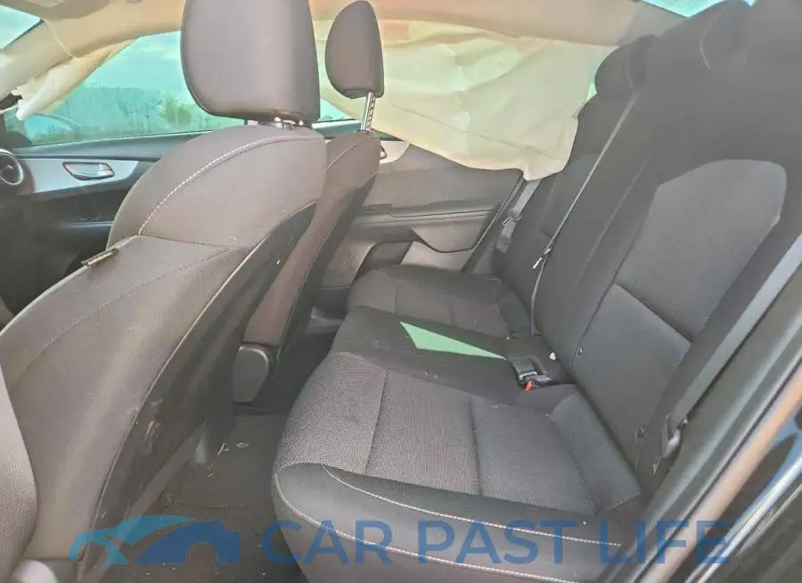 3KPF24AD5RE729855# 10
