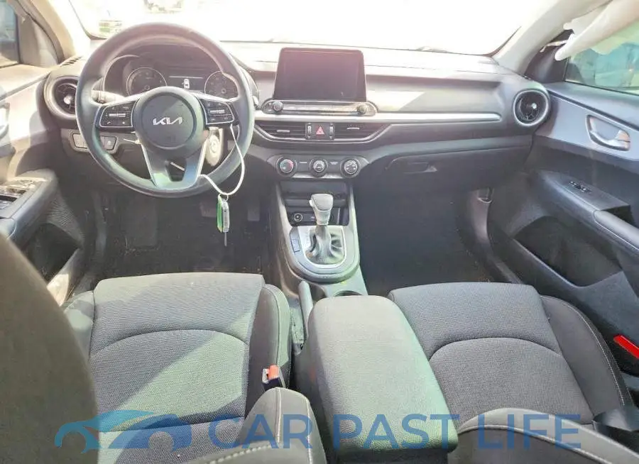 3KPF24AD5RE729855# 8