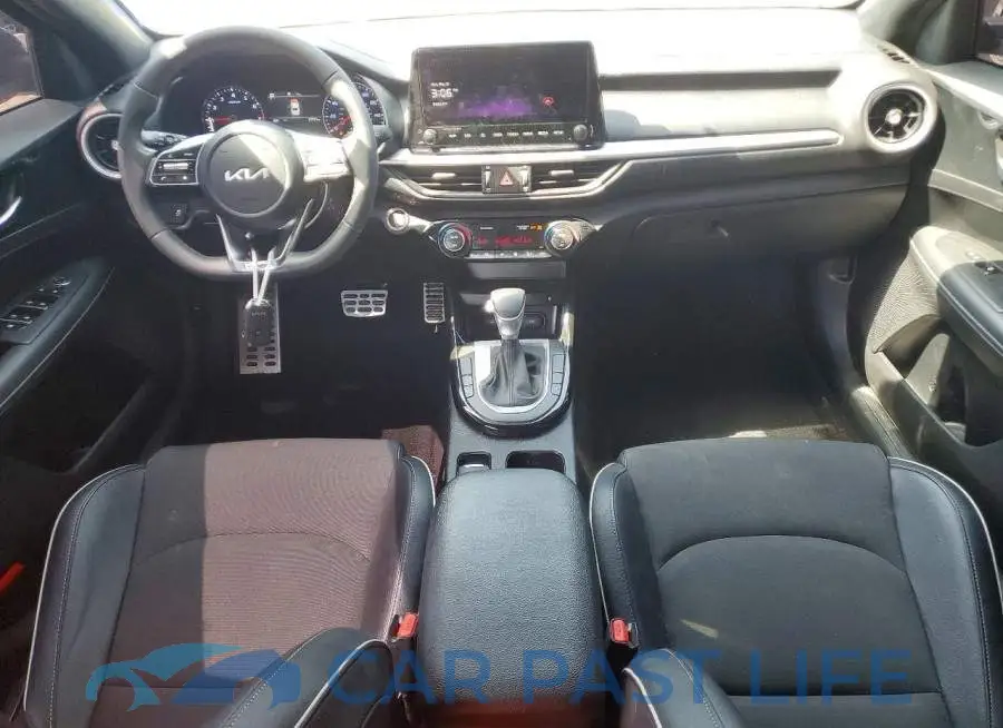 3KPF54AD8RE765613# 8