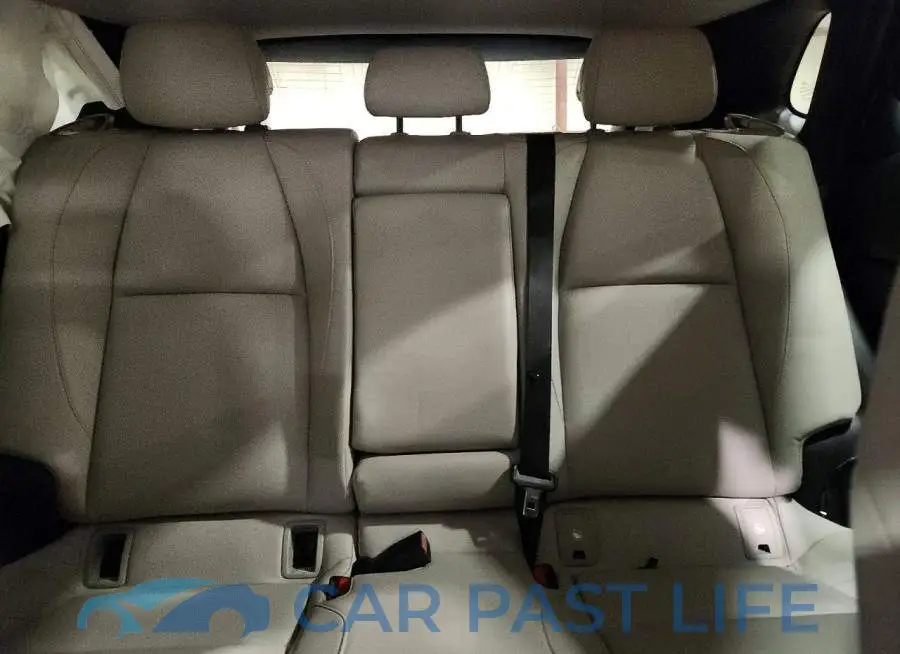 3MVDMBCM7RM614729# 10