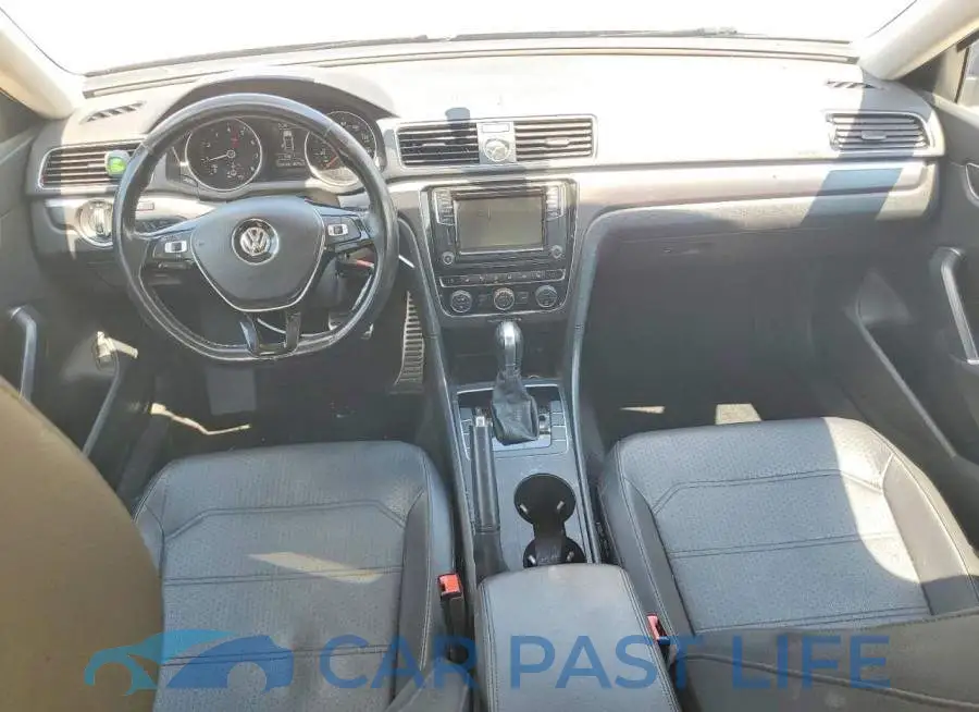 1VWDT7A35HC060695# 8
