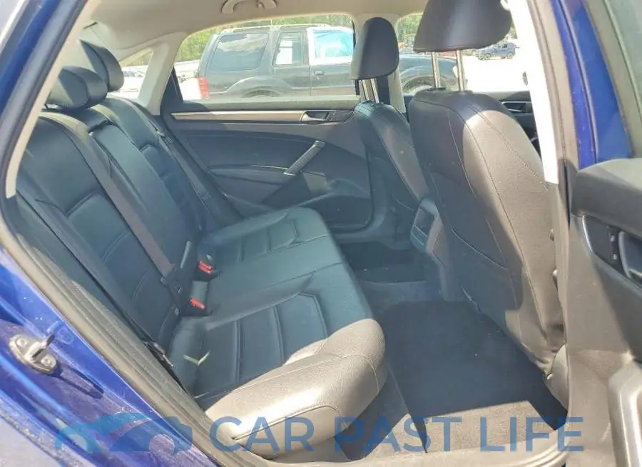 1VWDT7A35HC060695# 10