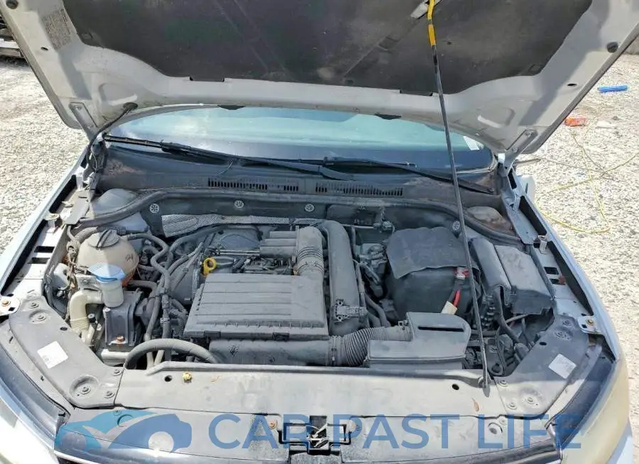 3VW2B7AJ3HM223173# 11