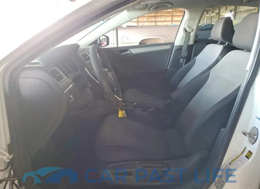3VW2B7AJXHM236342# 7