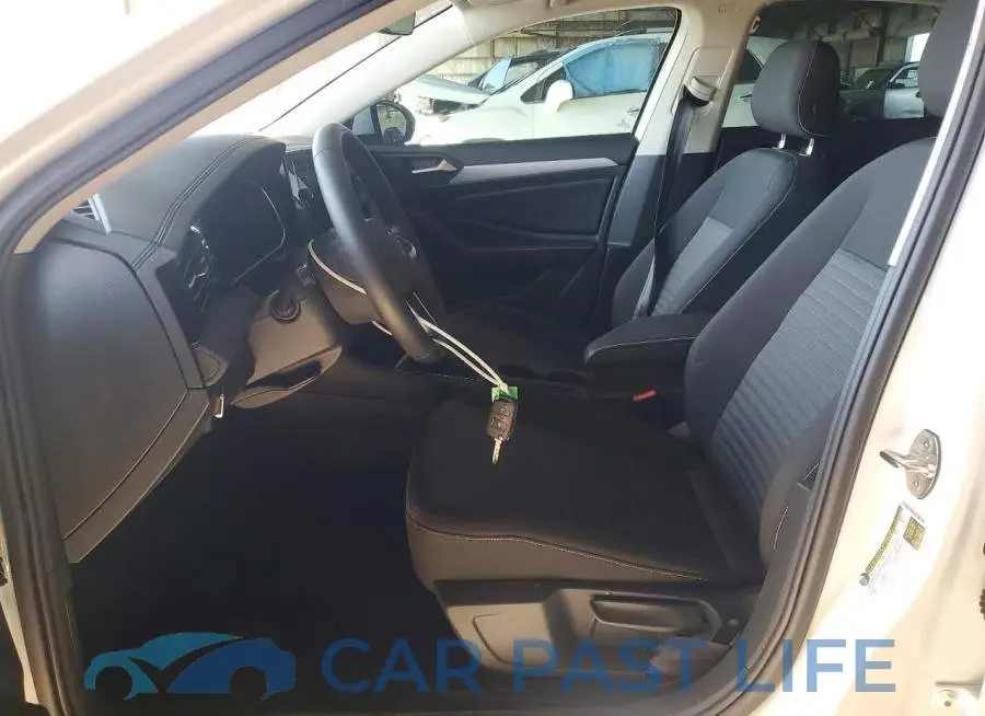 3VW5W7BU4TM040979# 7