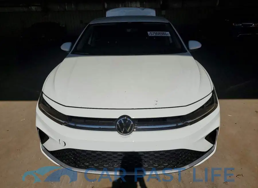 3VW5W7BU4TM040979# 5