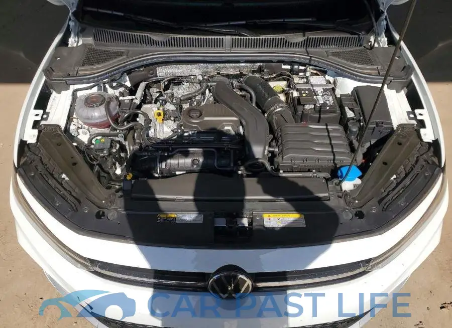 3VW5W7BU4TM040979# 11