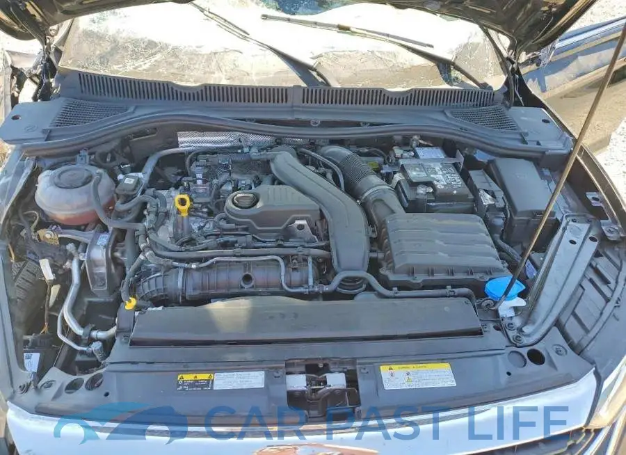 3VW7M7BU2RM095177# 11