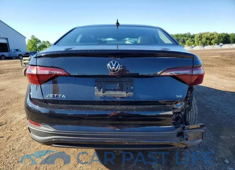 3VW7M7BU9RM018371# 6